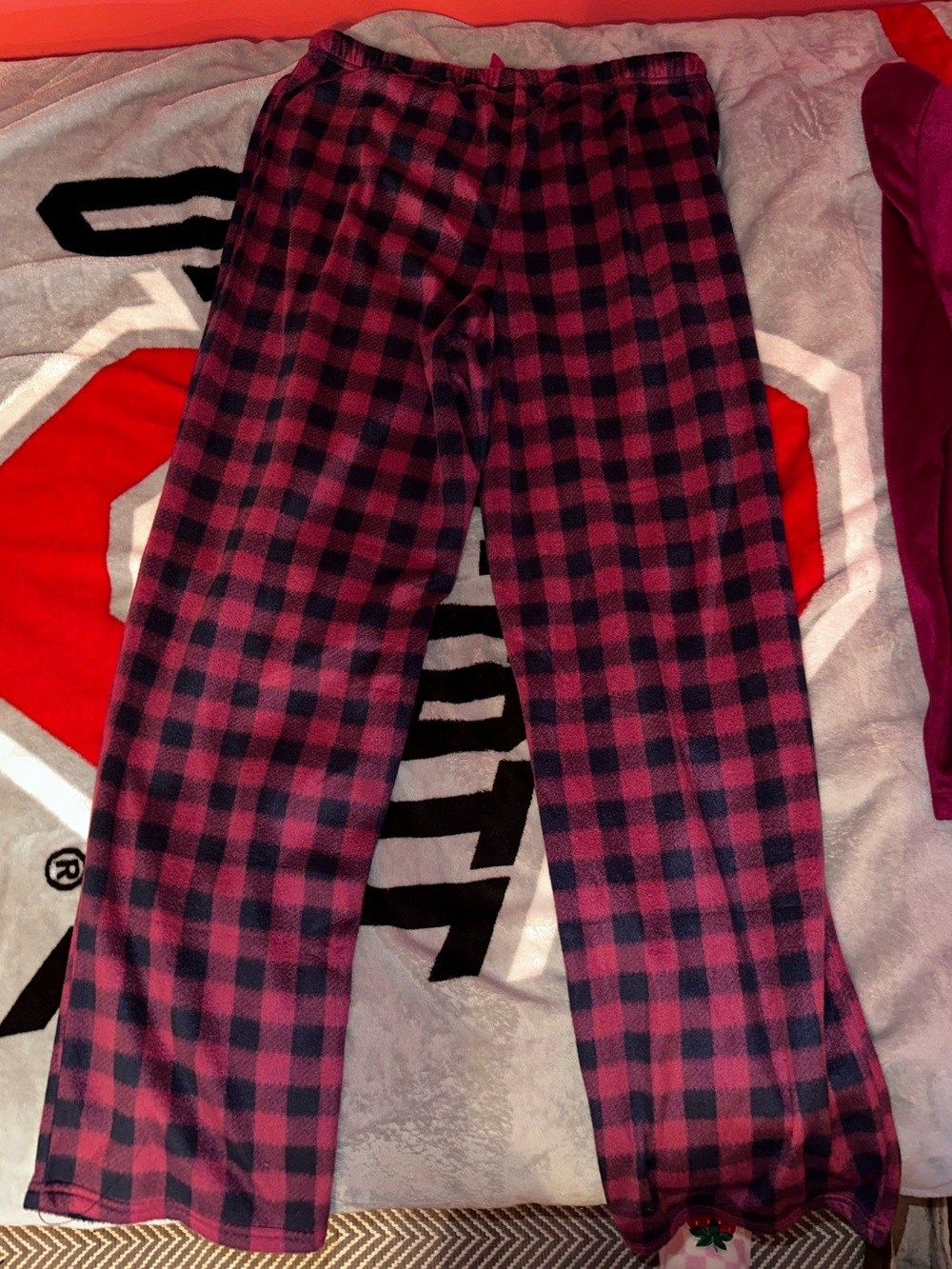 croft & barrow Women’s Maroon Pajama Set - Picture 5 of 8